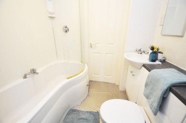 5 bedroom house to rent - Photo 1