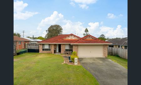 Classic Family Layout With Side Access In High Growth Area - Photo 4