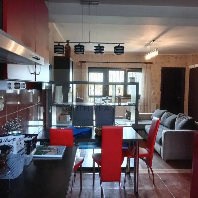 Vila duplex cochetă cu terasă și curte cartierul Scrii... - Fotografie 1