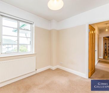 3 bedroom flat to rent - Photo 4