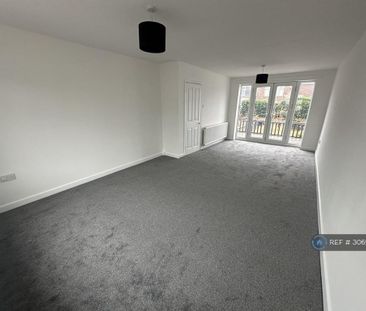 3 bedroom semi-detached house to rent - Photo 2