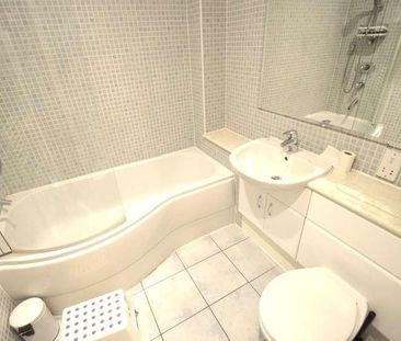 Clarence Street, Staines-upon-thames, TW18 - Photo 6