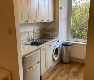 1 Bed Flat, Seafield Road, EH6 - Photo 1