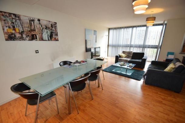 2 bedroom flat to rent - Photo 1