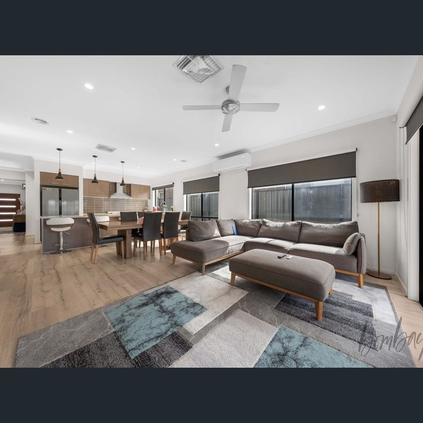 15 Nesting Vista, Craigieburn, Vic 3064 - Photo 1