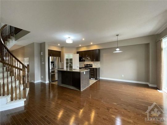 For Lease - 541 Remnor Avenue, Kanata, Ontario - Photo 1
