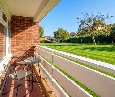 Park Court, CM20, Harlow - Photo 4
