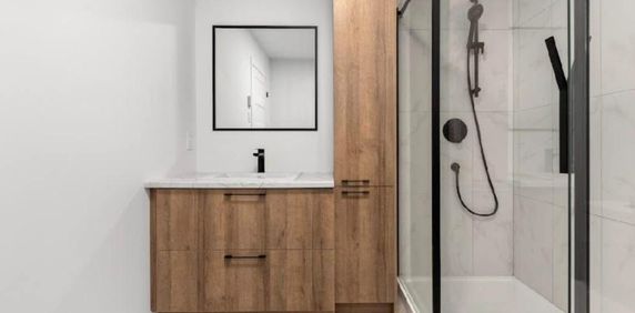 Superbe 5 ½ neuf 2025 – Spacieux 1318 pi² – Rez-de-chaussée – Wifi + stationnement inclus - Photo 2