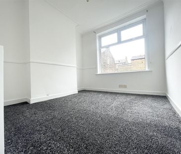 3 bed terraced house to rent in Clover Hill Road, Nelson, BB9 - Photo 2