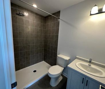 For Lease - 461 Blackburn Drive Unit# 48, Brantford, Ontario - Photo 4