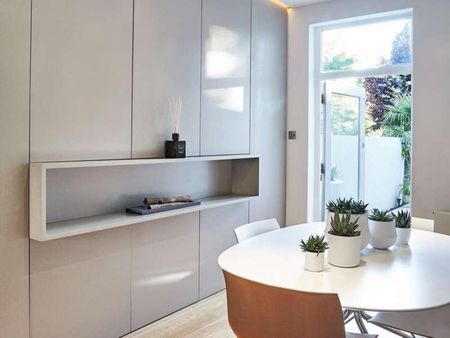 St. Marks Place, Windsor, SL4 - Photo 4