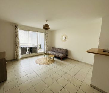 Location Appartement 2 pièces 41m² BELLE PIERRE 97400 - Photo 3