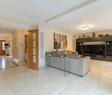 4 bedroom detached house to rent - Photo 4