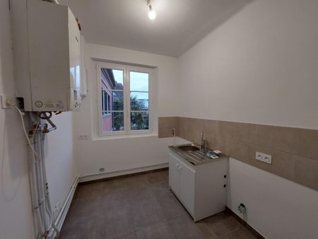 Location Appartement 3 pièces 91m² EU 76260 - Photo 5