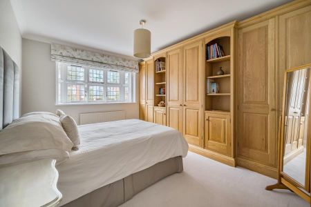 5 bedroom detached house to rent - Photo 4