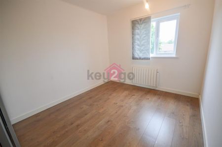 Hallam Cliff, Crabtree Lane, S5 - Photo 3