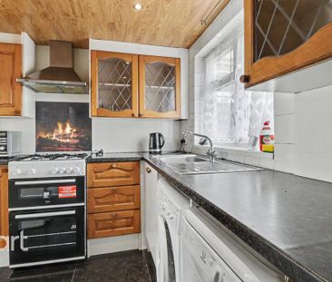 2 bedroom maisonette to rent - Photo 5