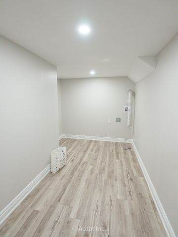 For Lease - 1 Tomwood Court, Whitchurch-Stouffville, Ontario - Photo 2