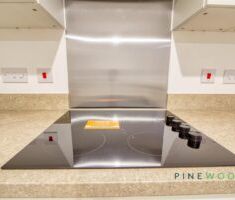 3 BEDROOM House - Detached - Photo 1