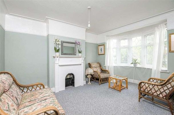 Earls Hall Avenue, Earls Hall Estate, Essex, SS2 - Photo 1