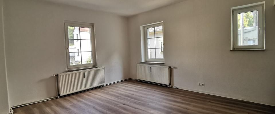 Schöne große 3-Zimmer-Wohnung mit Bad und EBK - Foto 1