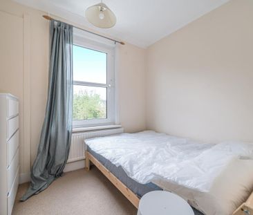 3 bedroom semi-detached house to rent - Photo 6