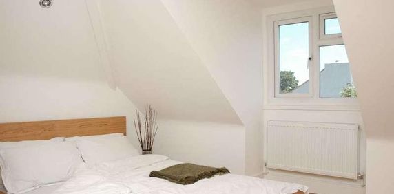 Lodge Lane, Finchley, N12 - Photo 2