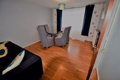 5 bedroom House in Woodbridge Lawn, Leeds - Photo 5