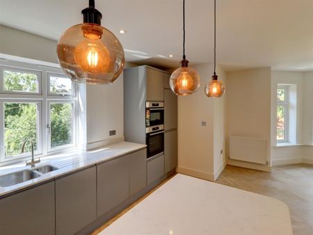 2 BED Apartment To rent - Photo 4