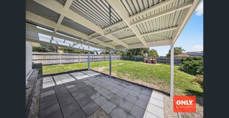 Charming Semi-Renovated 3-Bed Home - Photo 2