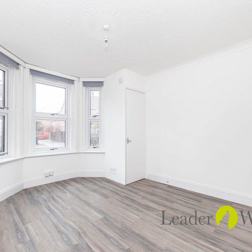 1 bed apartment to rent in Sea View Road, Parkstone, BH12 - Photo 1