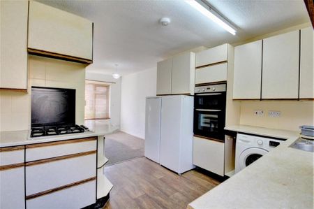 3 bedroom terraced house to rent - Photo 3
