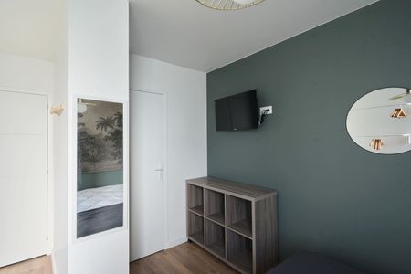 GAMBETTA K Roommate 6 Bedrooms at Reims - Photo 3