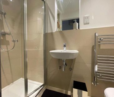 House of multiple occupation to rent - Photo 4