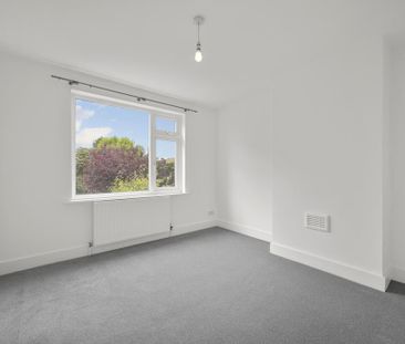 4 bedroom parking to rent - Photo 5