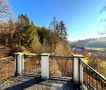 Wohnen inmitten der Natur auf malerischen Landsitz: Dachgeschosswoh... - Foto 1