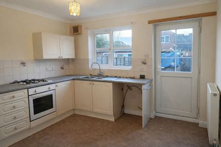 2 bedroom terraced house to rent - Photo 3