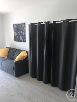 Location Appartement 1 pièce 26m² ST LAURENT DU VAR 06700 - Photo 1