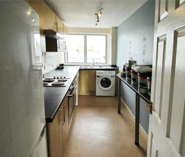 2 bedroom flat to rent - Photo 5