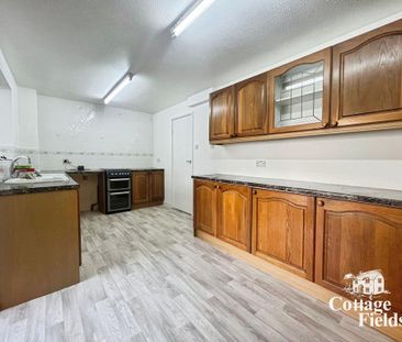 3 bedroom semi-detached house to rent - Photo 5