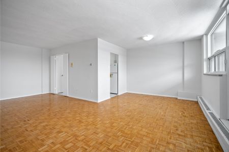 For Lease - 105 Rowena Drive Unit# 403, Toronto, Ontario - Photo 5