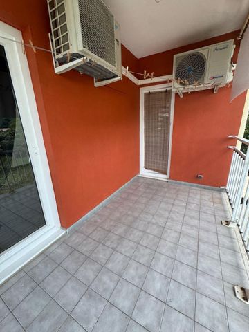 Location Appartement 2 pièces 40m² REMIRE MONTJOLY 97354 - Photo 3