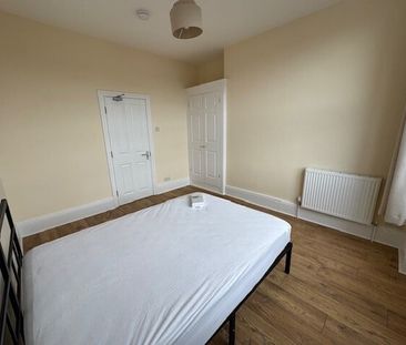 London Road, Portsmouth - Photo 3