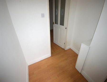 1 Bedroom Apartment To Let - Photo 4