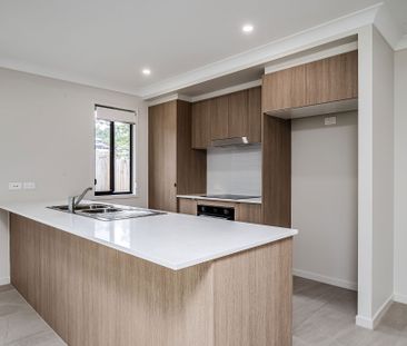 1/7 Niles Crt, Bahrs Scrub QLD 4207 - Duplex For Rent | Domain - Photo 3