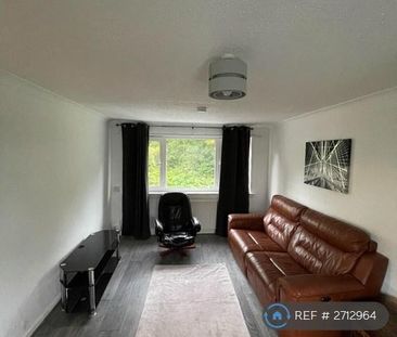 3 bedroom flat to rent - Photo 1
