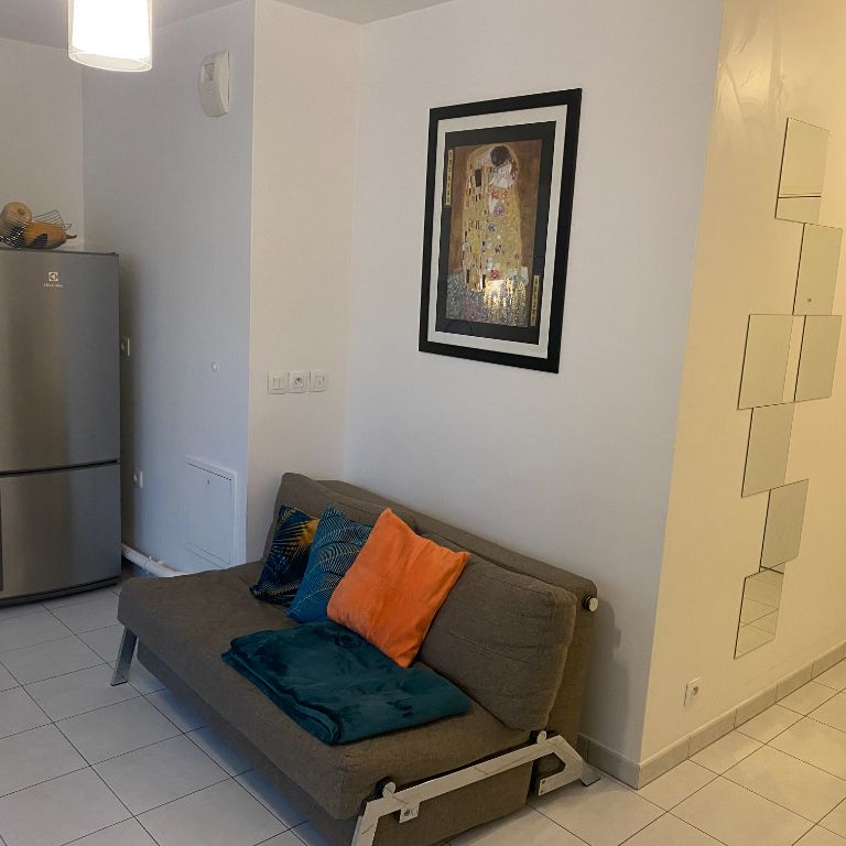 2P PUTEAUX - Rond des Bergères, - Photo 1