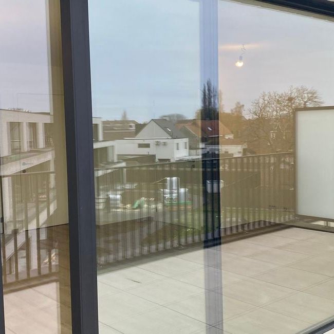Appartement te huur in Wielsbeke voor € 725 met 1 slaapkamer - Photo 1