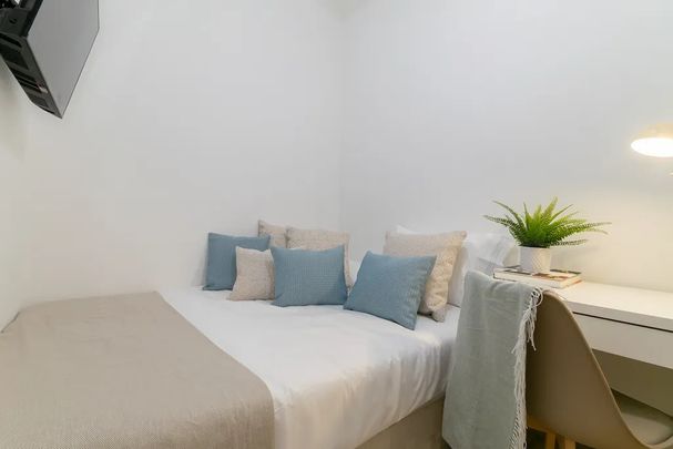 Carrer de Padilla, Barcelona, Catalonia 08025 - Photo 1