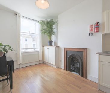 2 Bed Flat, Marquis Road, NW1 - Photo 2